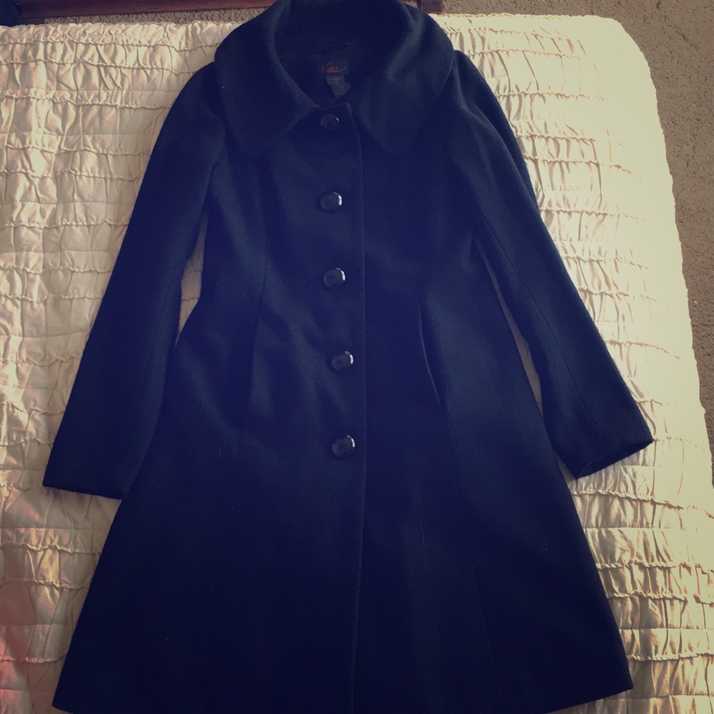 Long via black coat. Size 2. Like new